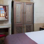 Authentic Cave House 5 And Castle View 于尔居普