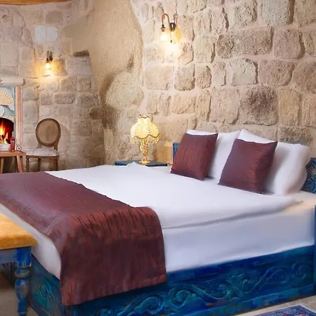 Authentic Cave House 5 And Castle View Tatil Evi Ürgüp