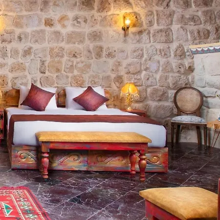 Authentic Cave House 5 And Castle View Semesterbostad *