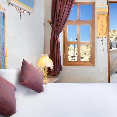 Authentic Cave House 5 And Castle View